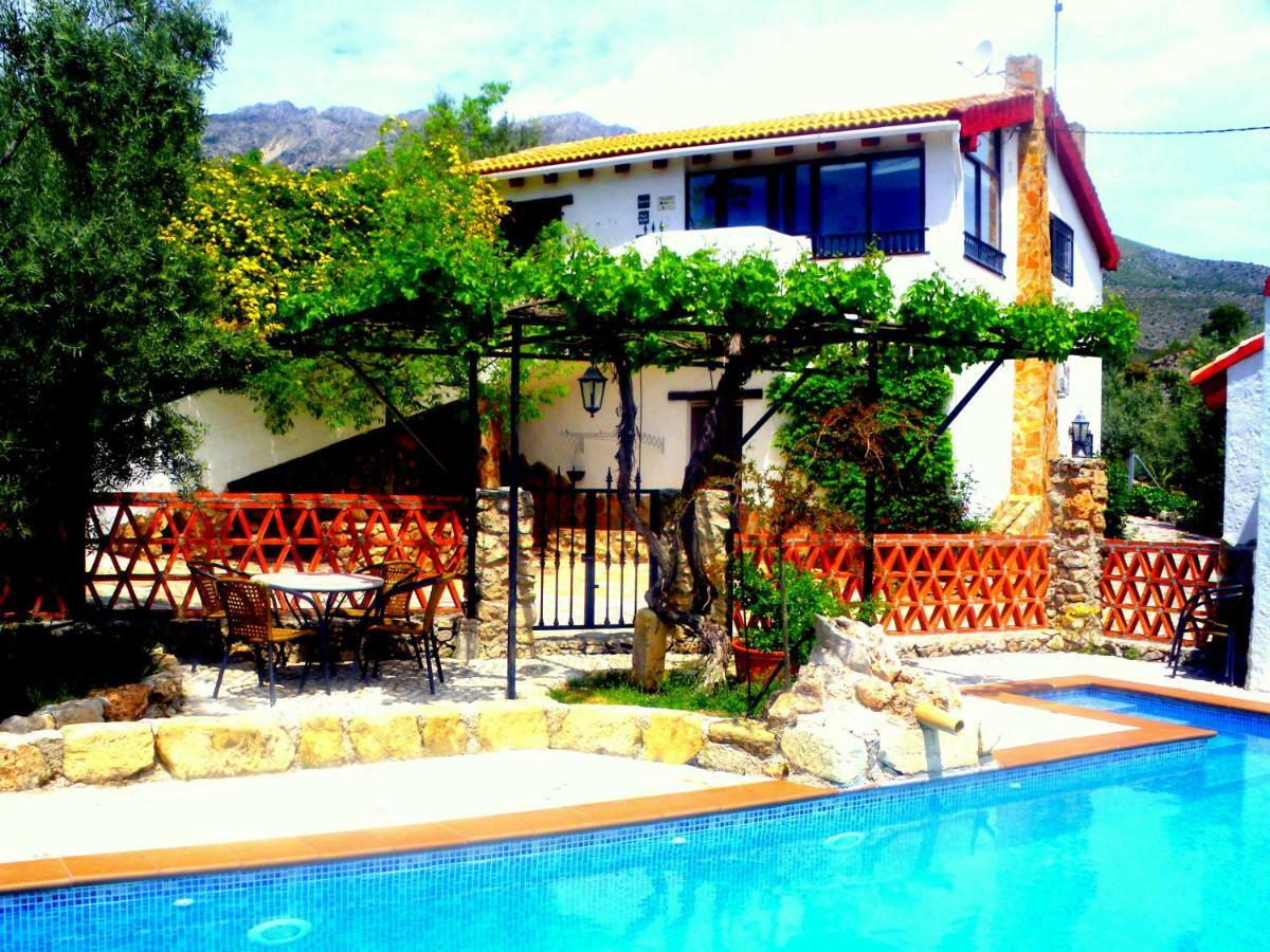 Alojamiento Rural El Agueelo Huelma Exterior photo
